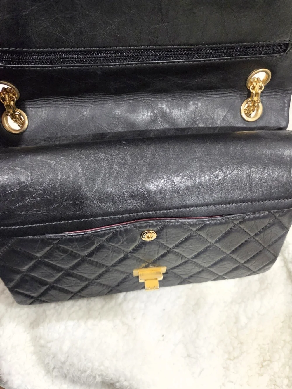 CHANEL gorgeous reissue